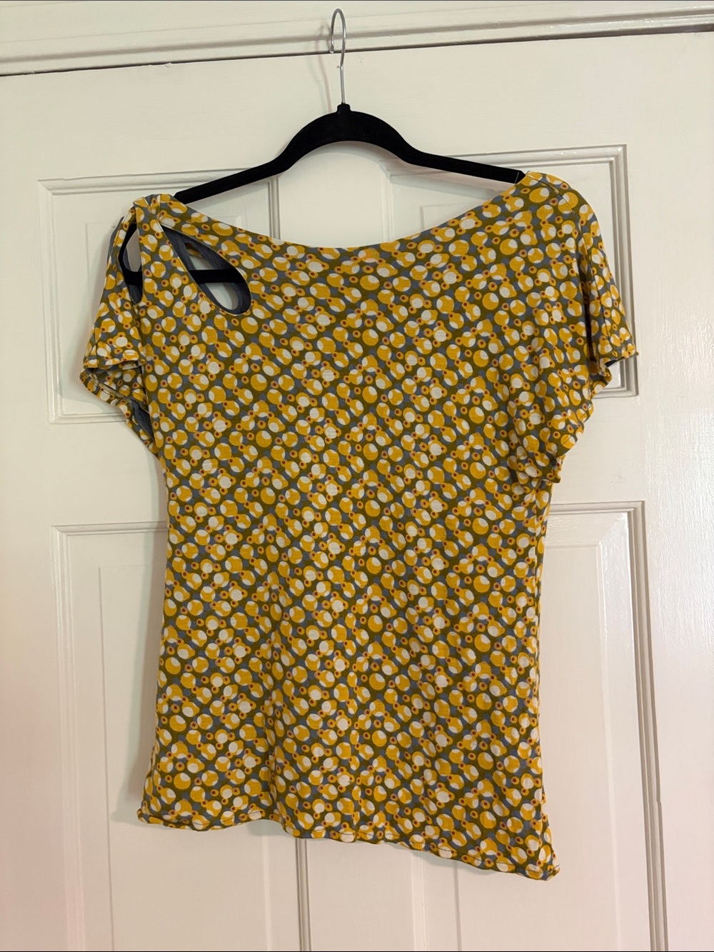 Meadow Rue Mustard Yellow Patterned Short Sleeve Top with Shoulder Keyhole